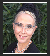 Dr. Kelly Cairns  on Pet Life Radio