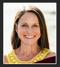 Mindy Meiering   on Pet Life Radio