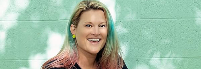 Laura thomas on Pet Life Radio
